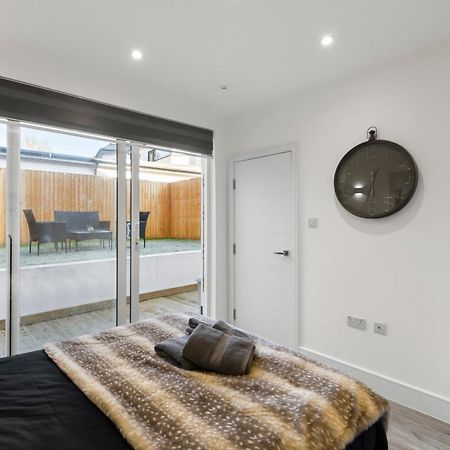 Appartamento Star London Vivian Avenue 3-Bed Oasis With Garden The Hyde Esterno foto