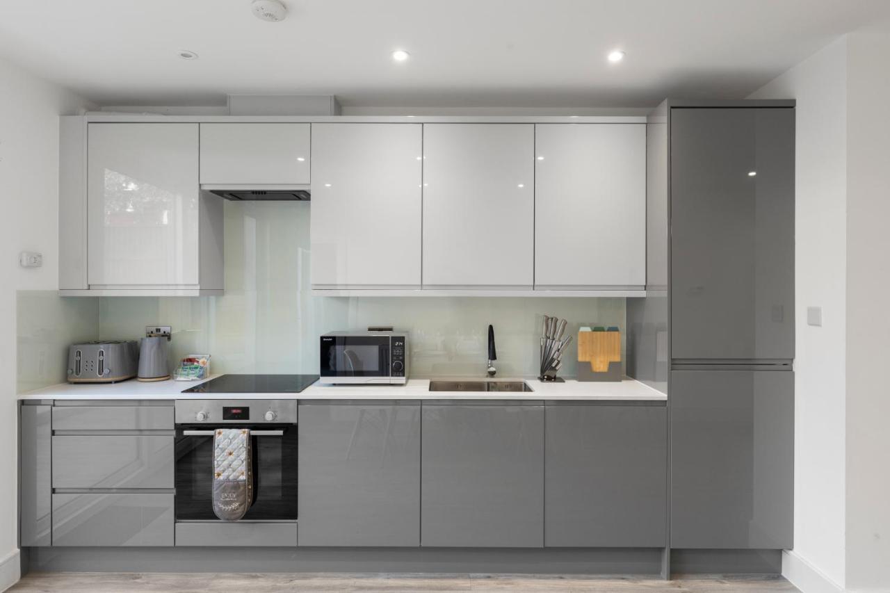 Appartamento Star London Vivian Avenue 3-Bed Oasis With Garden The Hyde Esterno foto