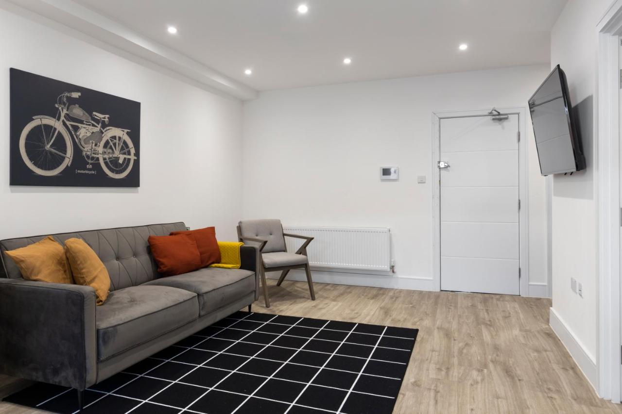 Appartamento Star London Vivian Avenue 3-Bed Oasis With Garden The Hyde Esterno foto