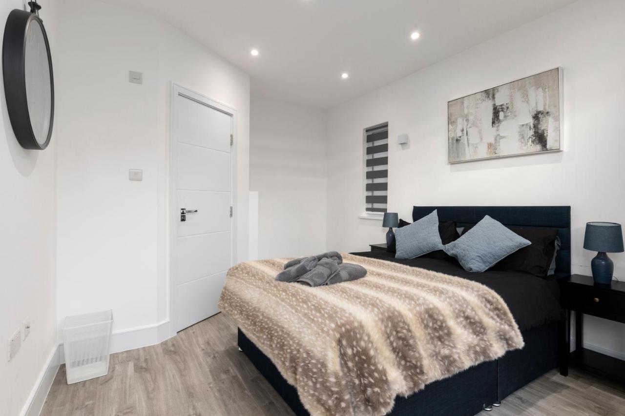Appartamento Star London Vivian Avenue 3-Bed Oasis With Garden The Hyde Esterno foto